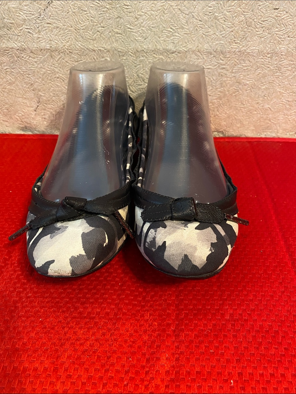Burberry Black & White Floral Print Ballet Flats with Bow 6.5
